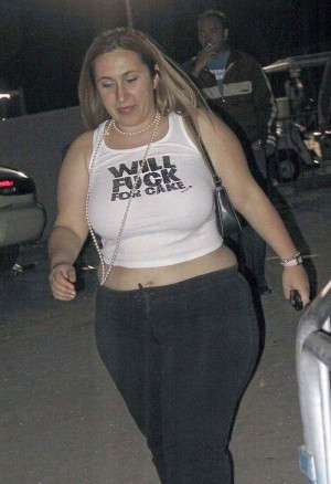 39d25_ORIG-fat_woman