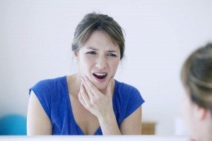 woman-with-chronic-jaw-pain